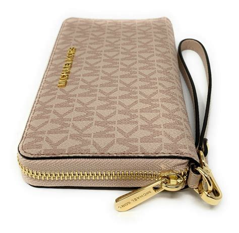 michael kors 35f7gtvw9l|Michael Kors Wallet for Women Jet Set Travel Collection Trifold .